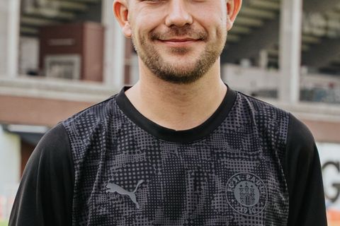 St. Paulis Nachwuchstrainer Christian Dobrick spricht über sein Coming-out. Foto: -/FC St. Pauli/dpa