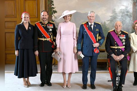 Kronprinzessin Mette-Marit (l.) mit Ehemann Haakon und dem belgischen und norwegischen Königspaar.