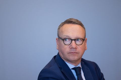 Nach Schüssen auf ein Mehrfamilienhaus in Aachen sitzt der mutmaßliche Schütze in Abschiebehaft, wie ein Mitarbeiter von NRW-Jus