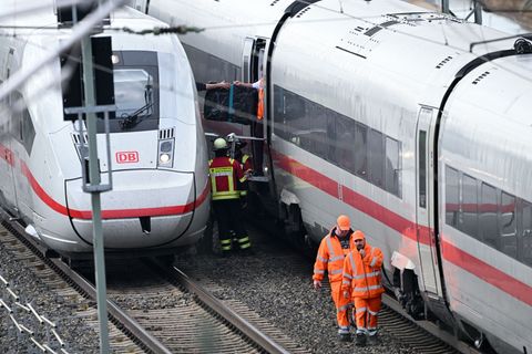 Die Deutsche Bahn erwartet unter Vorbehalt eine Streckensperrung etwa bis zum Dienstagabend. Foto: Florian Wiegand/dpa