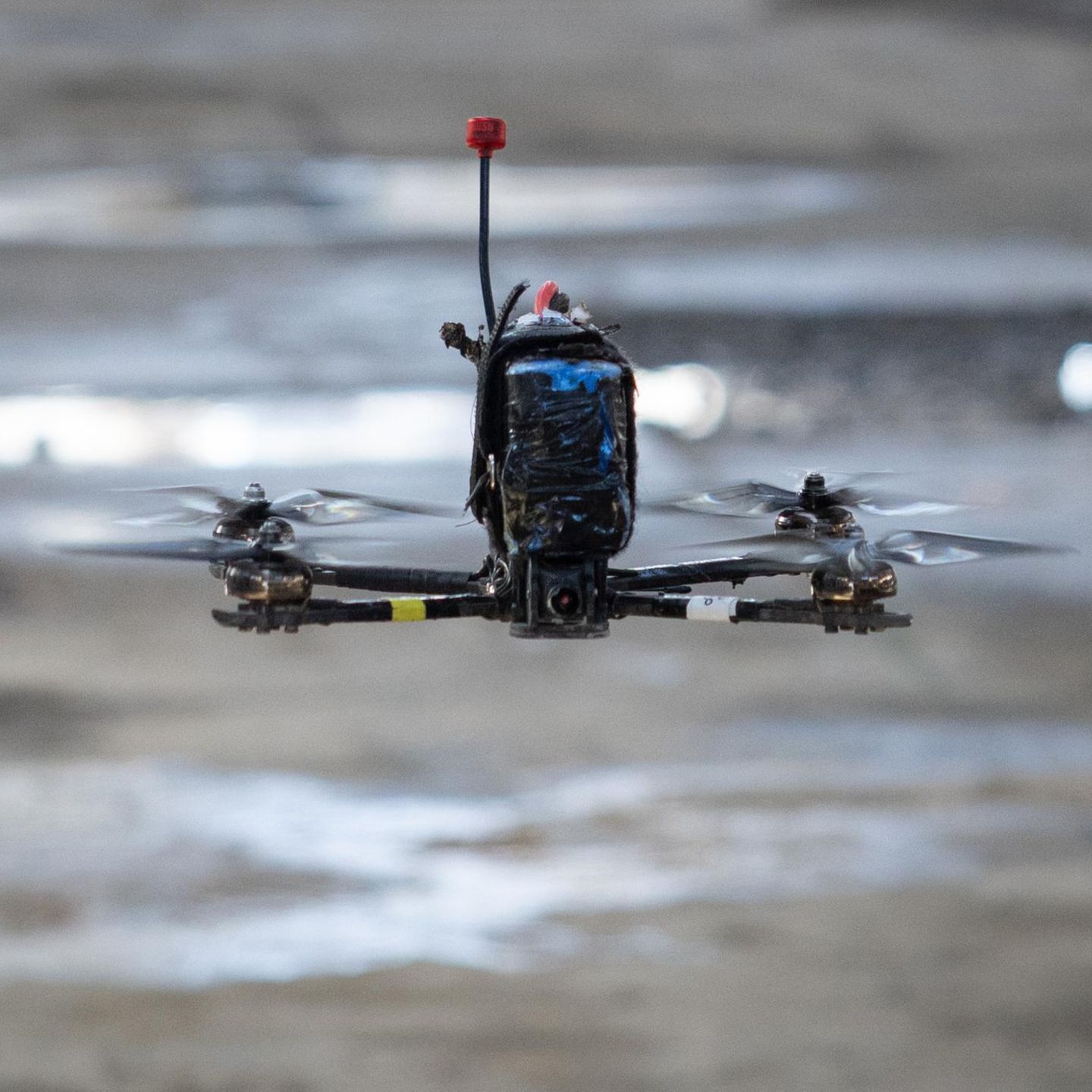 Ukrainische Drohne bei einer Übung