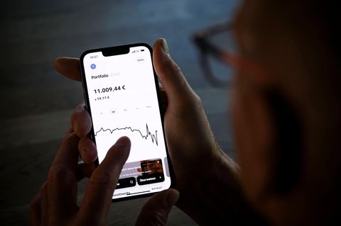 Die Boomer-Generation besitzt große Aktien-Bestände. Was passiert, wenn sie in Rente geht und die Aktien verkaufen muss?