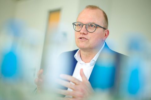 SPD-Landtagsfraktionschef Jochen Ott fordert bei der NRW-Landtagswahl 2027 Ministerpräsident Hendrik Wüst (CDU) heraus. (Archivb