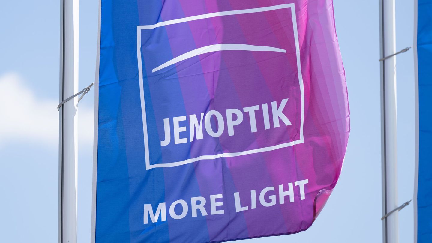 Der Jenoptik-Vorstand rechnet mit einem Aufwärtstrend in diesem Jahr. (Archivbild) Foto: Sebastian Kahnert/dpa