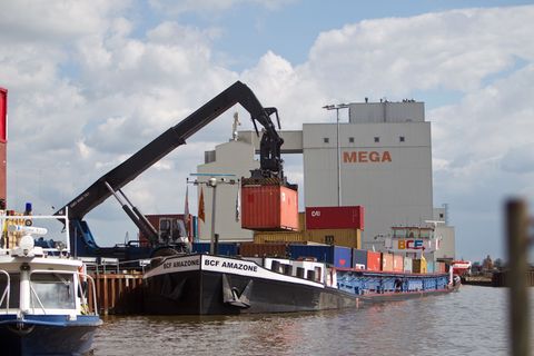 Am häufigsten wurden 2025 Erzeugnisse der Land- und Forstwirtschaft sowie Fischerei verschifft. (Symbolbild) Foto: picture allia