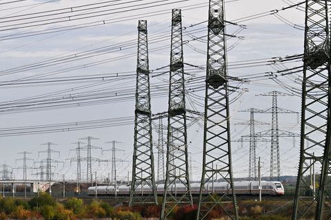 Bei einer Konferenz zum Thema Sicherheit in Leipzig warnen Experten: Cyberangriffe und Sabotage bedrohen bereits heute die Verso