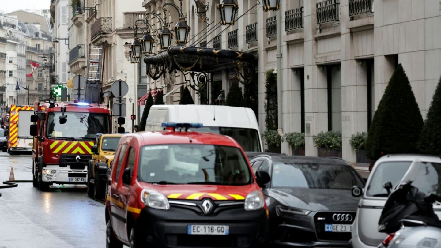 Brand in Pariser Luxushotel "Bristol": 400 Menschen evakuiert