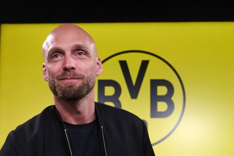 Selbstbewusst bei seinem Herzensclub: Der neue BVB-Sportdirektor Ole Book. Foto: Bernd Thissen/dpa