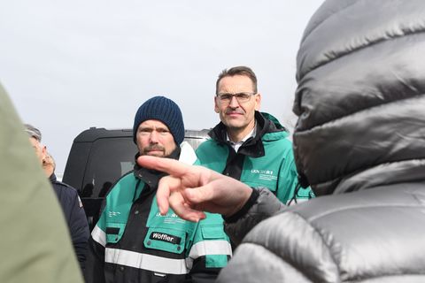 Weststürme und Meeresbrandung nagen jedes Jahr an Sylt – nach Herbst und Winter haben Experten auf Sylt geprüft, wie viel Sand f