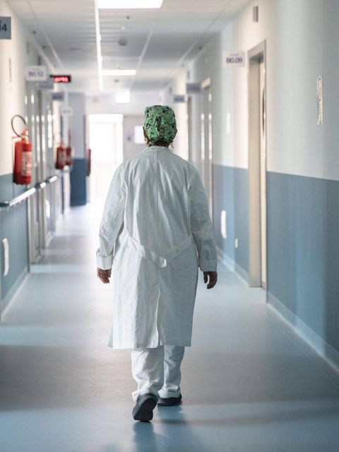 Als Arzt hört man zu, behandelt, erklärt – und verdient dabei einen Haufen Geld