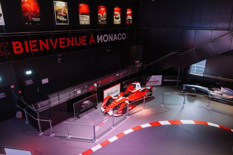 Auch eine Auto-Ausstellung aus der Sammlung von Fürst Albert II. von Monaco ist zu sehen. Foto: Philipp von Ditfurth/dpa