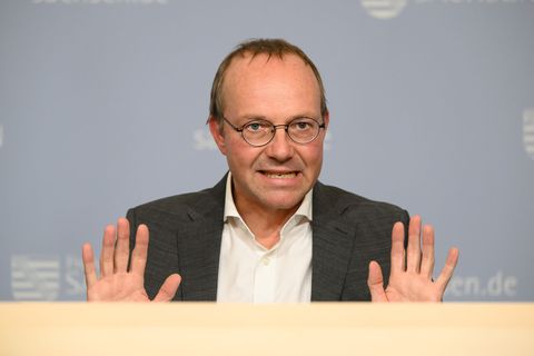 Sachsens früherer Umweltminister Wolfram Günther (Grüne) sieht im Abbau von Umweltstandards eine Gefahr (Archivbild). Foto: Robe