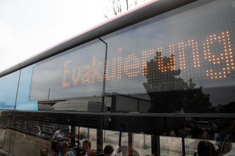 Von der Evakuierung sind unter anderem ein Hotel und eine Tankstelle betroffen. (Symbolbild) Foto: Daniel Karmann/dpa