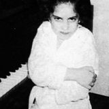 Lady Gaga als junges Kind am Klavier