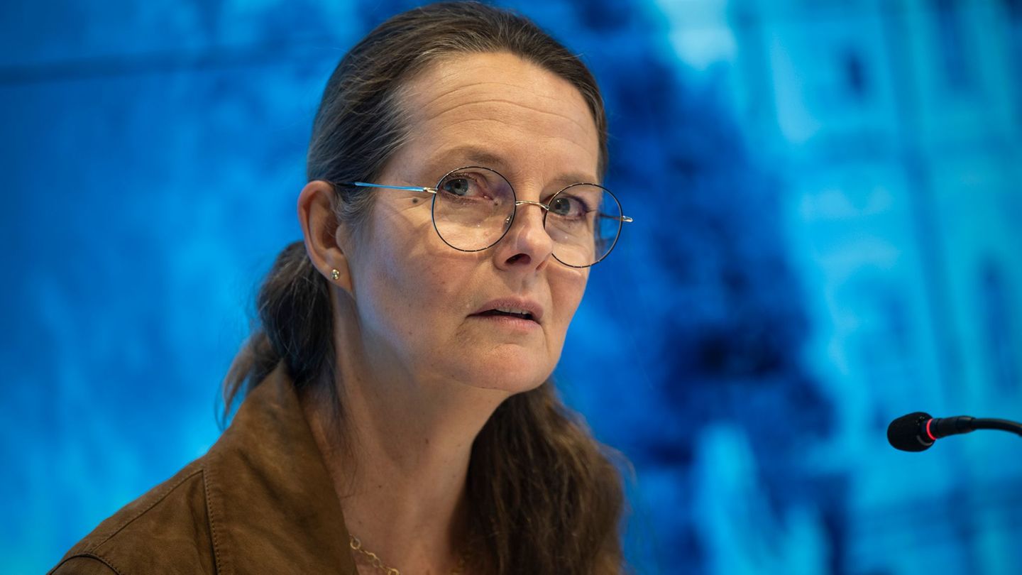 MV-Kulturministerin Martin ist gegen den Umbau des Programms "Demokratie leben", wie ihn Bundesfamilienministerin Karin Prien (C