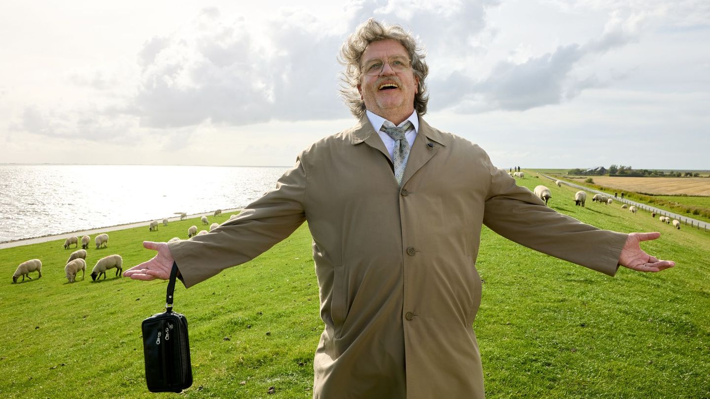 17 Jahre nach dem ersten Kinofilm bringt Hape Kerkeling mit "Horst Schlämmer sucht das Glück" eine seiner populärsten Figuren zurück auf die große Leinwand.