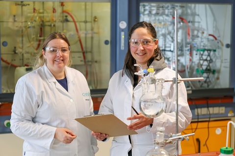 Das Chemie-Start-up Cynio gehört zu den Preisträgern des Wirtschaftspreises Sachsen-Anhalt 2026. Foto: Jan Woitas/dpa