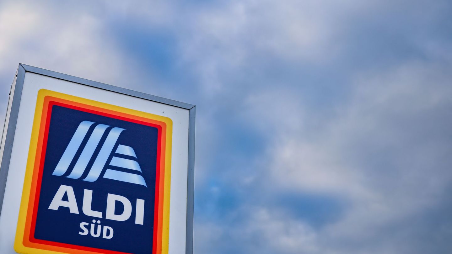 Gesundheitsgefahr: Bakterien: Aldi nimmt Kräutermischung aus dem Verkauf