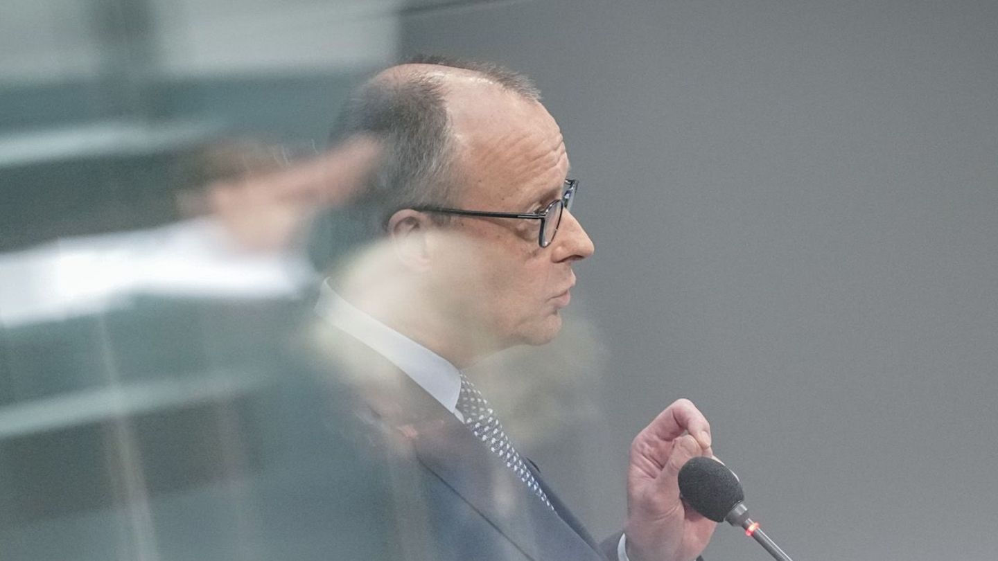 Digitale Gewalt gegen Frauen: Merz: Zuwanderung ein Grund für „explodierende Gewalt“