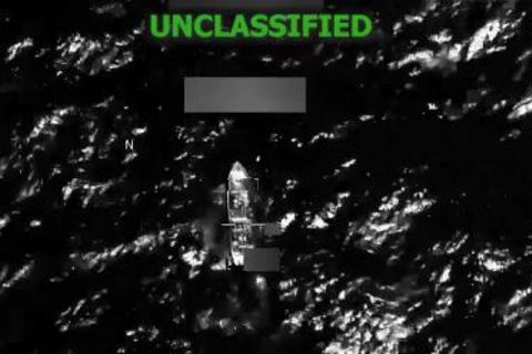 Das von den USA versenkte Boot in der Karibik