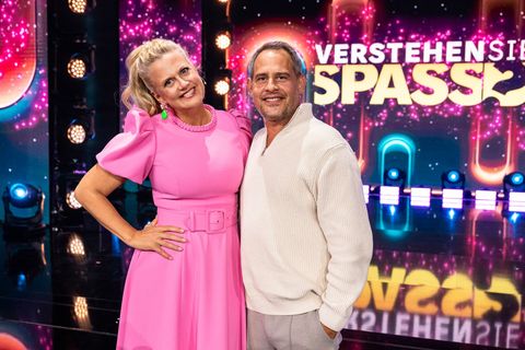 In der aktuellen Ausgabe "Verstehen Sie Spaß?" empfängt Barbara Schöneberger wieder zahlreiche Promis – darunter Moritz Bleibtreu.