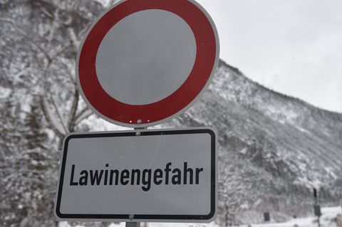 Regional ist die Lawinengefahr in Bayern groß. (Symbolbild) Foto: Angelika Warmuth/dpa