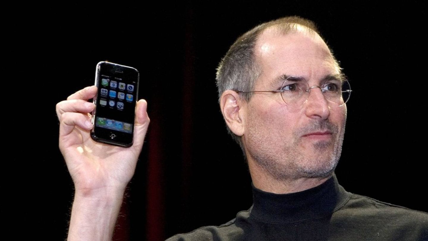 Steve Jobs bei der Vorstellung des ersten iPhone.