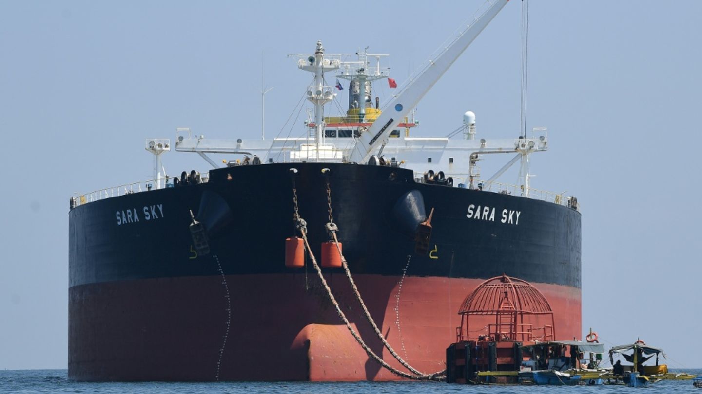 Öltanker vor den Philippinen