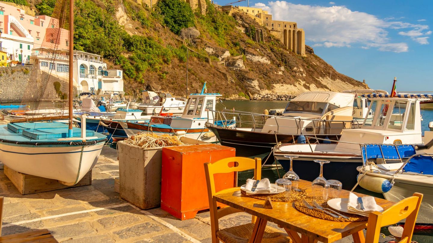 Am Golf von Neapel, wo es derzeit mehrere Hepatitis-Fälle gibt