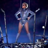 Lady Gaga auf der Bühne beim Super Bowl