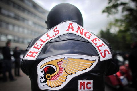 Der Mann soll vor elf Jahren in einer Kölner Kneipe als Chef der Kölner Hells Angels einen 29-Jährigen erschossen haben. (Symbol