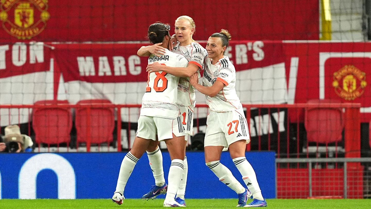 Pernille Harder (M) trifft für den FC Bayern gleich zweimal in Manchester. Foto: Martin Rickett/PA Wire/dpa