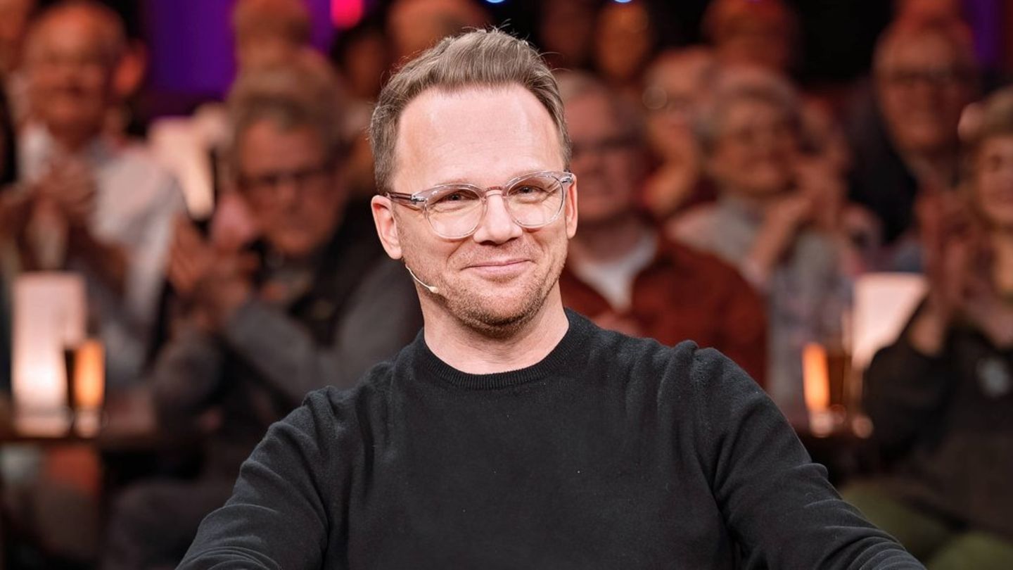 Ralf Schmitz moderiert nach längerer Zeit wieder eine Show.