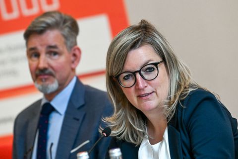 Die neue Wirtschaftsministerin Martina Klement (CSU) will zuversichtlich auf die Unternehmensentwicklung 2026 in Brandenburg sch