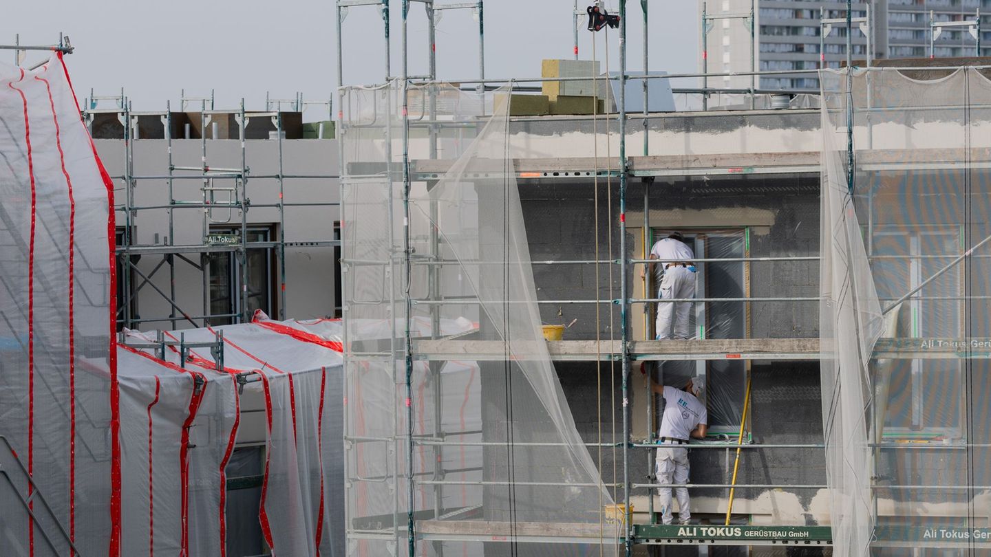 In Sachsen war auch 2025 das Baugewerbe mit 1.514 Stunden die Branche mit der längsten Pro-Kopf-Arbeitszeit. (Symbolbild) Foto: