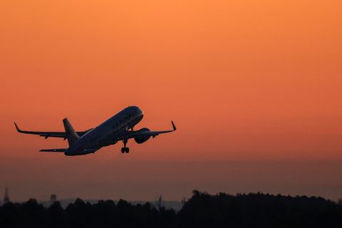 Neue Verbindungen sind im Sommerflugplan 2026 rar. (Archivbild) Foto: Jan Woitas/dpa/dpa-tmn