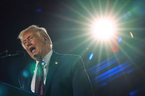 US-Präsident Donald Trump droht dem Iran. Foto: Julia Demaree Nikhinson/AP/dpa