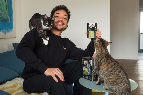 Gewinnspiel: Aurel Mertz & SHEBA® zeigen, wie Sie die Bindung zu Ihrer Katze stärken