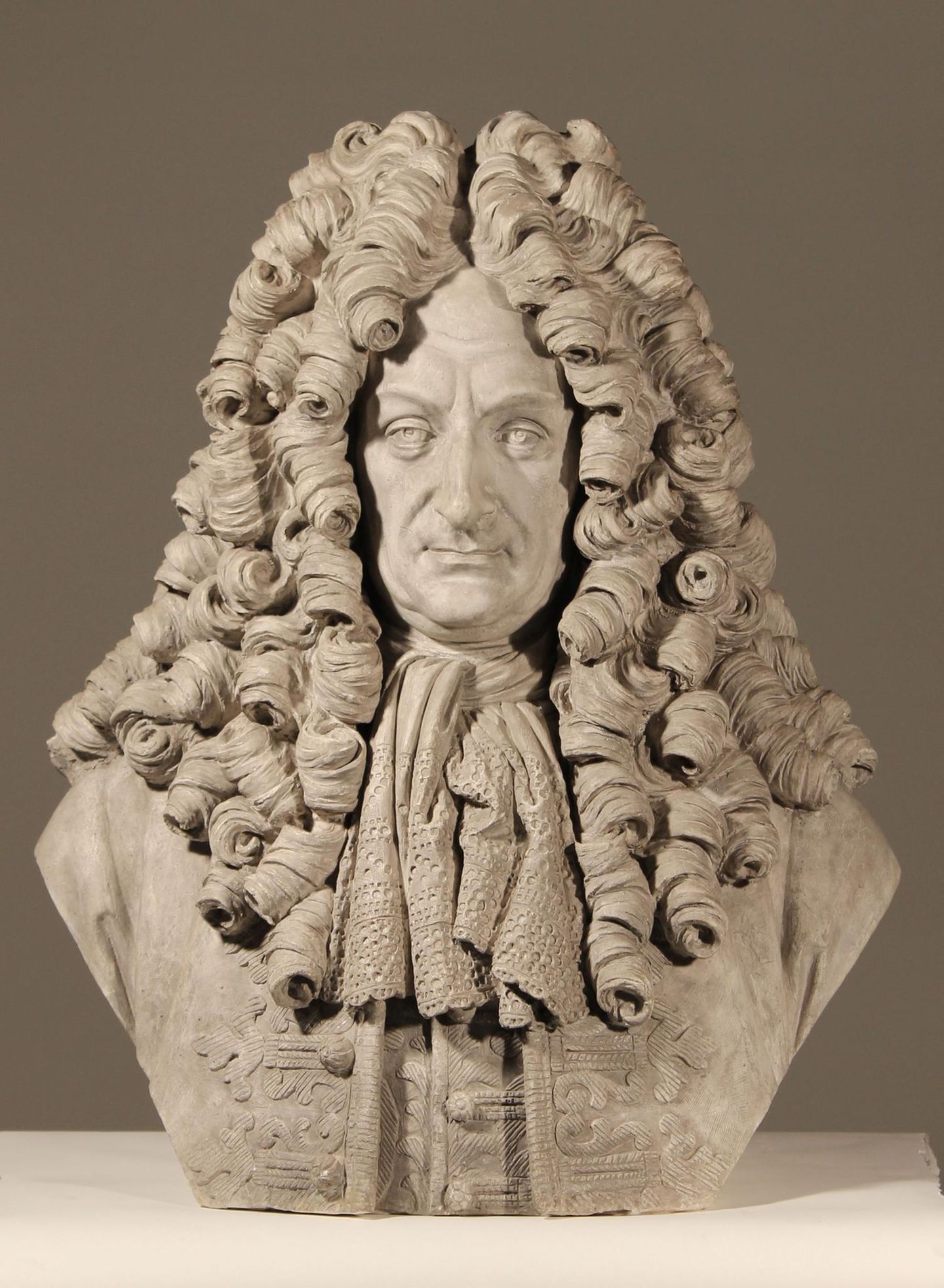 Haare: Ernst Julius Hähnels Büste von Leibniz