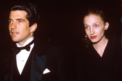 John F. Kennedy jr. und seine Frau Carolyn Bessette Kennedy starben am 16. Juli 1999 bei einem Flugzeugabsturz.