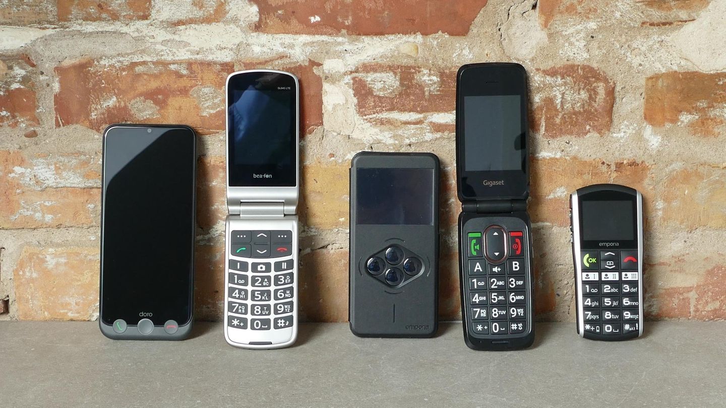 Seniorenhandy Test: Fünf Geräte