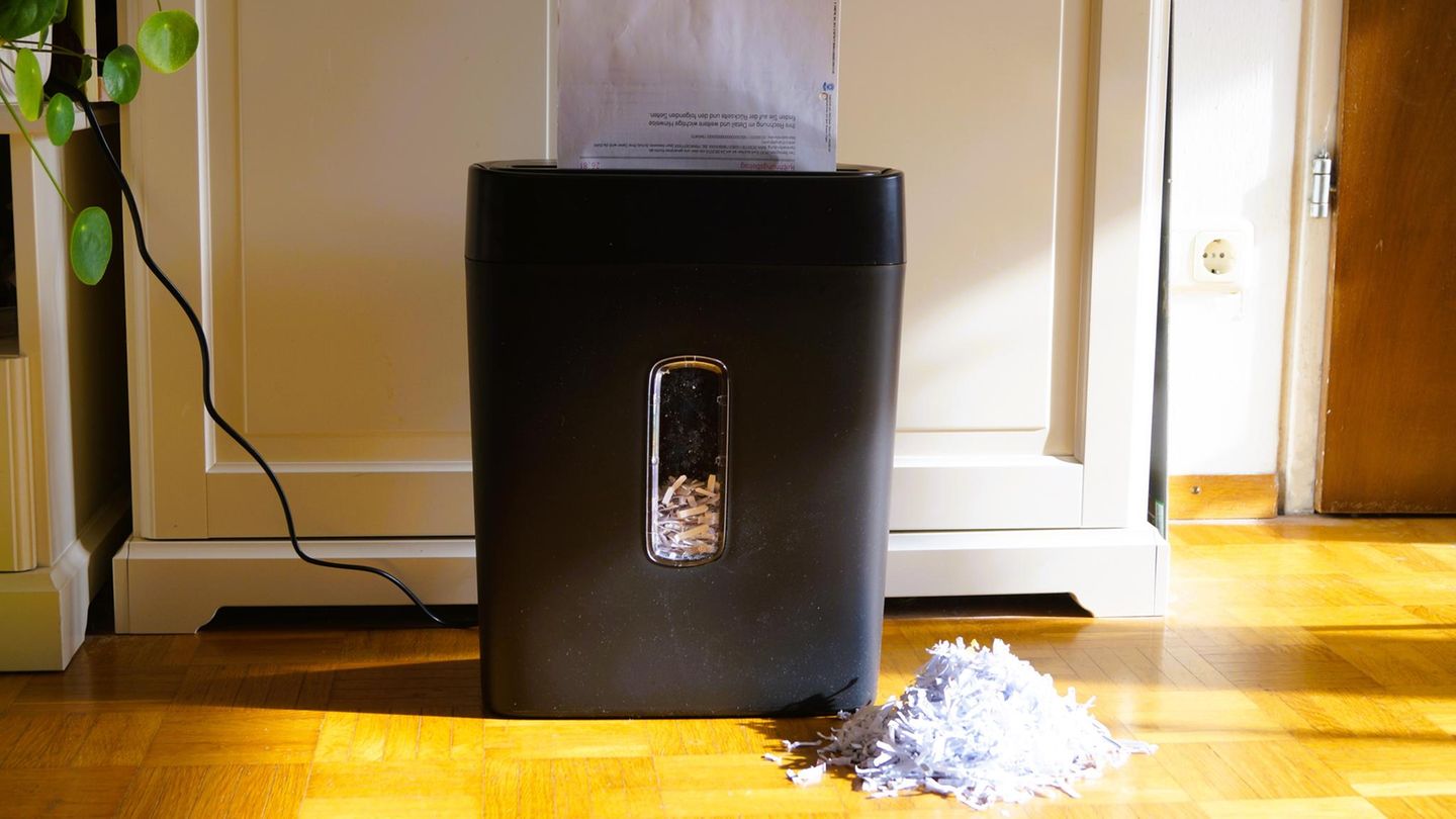 Aktenvernichter Test: Fünf Geräte