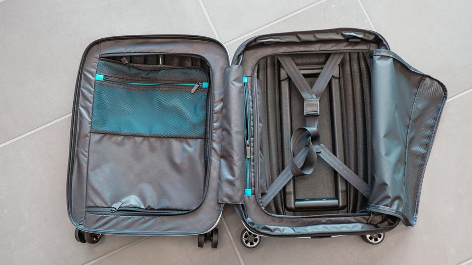 Der Samsonite Koffer lässt sich durch die Flexibilität beim Bepacken ordentlich befüllen.