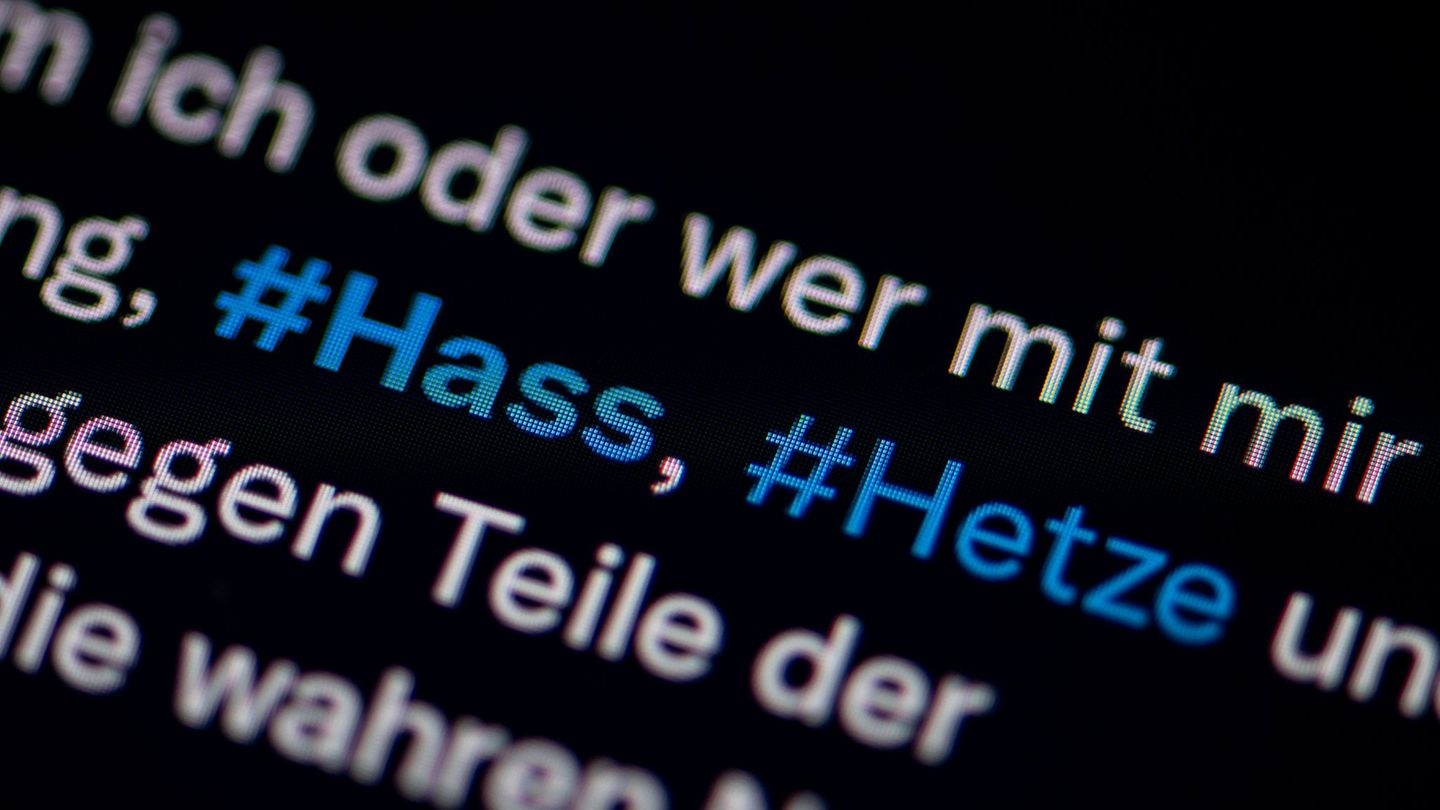 Digitale Gewalt im Netz: Jugendschützer beklagen: Hass und Hetze auf Höchststand