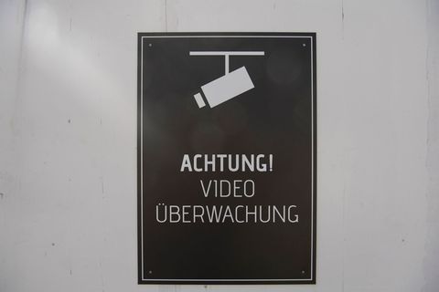 In Berlin soll mehr Videoüberwachung von kritischer Infrastruktur wie Stromnetzen künftig möglich sein. (Symbolbild) Foto: Paul
