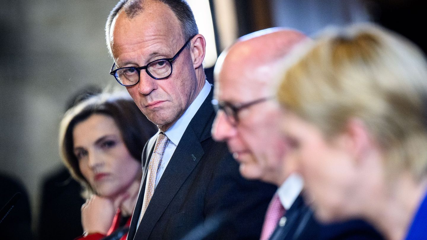 Bundeskanzler Friedrich Merz (CDU) verspricht ostdeutschen Ländern Unterstützung. Foto: Bernd von Jutrczenka/dpa