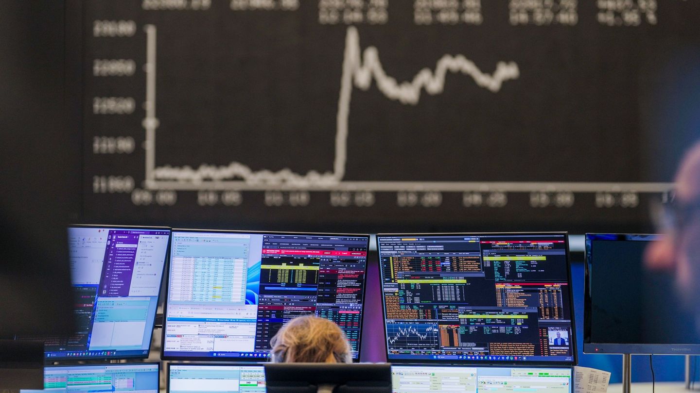 Konjunktur: Gesamtumsatz der Dax-Konzerne sinkt das dritte Jahr in Folge