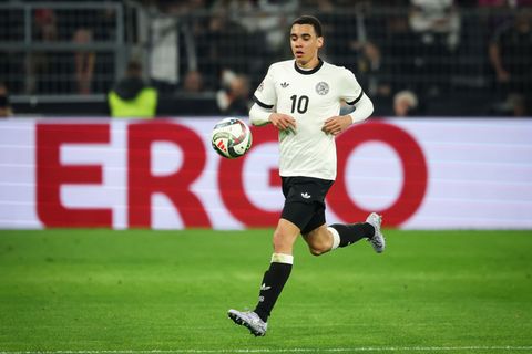 Jamal Musiala bestritt sein letztes Länderspiel vor einem Jahr gegen Italien. (Archivbild) Foto: Christian Charisius/dpa