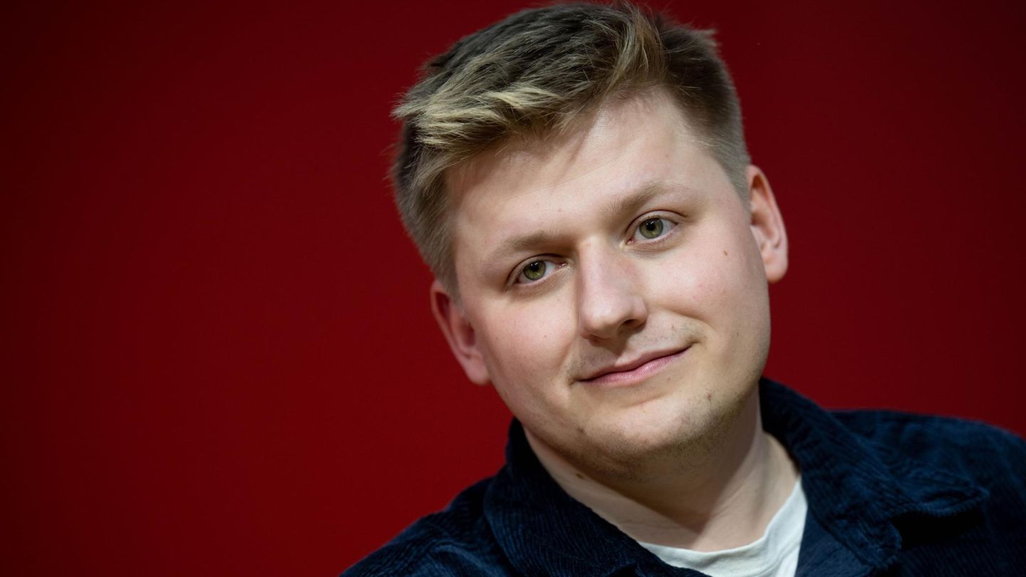 Satiriker: El Hotzo muss wegen Trump-Post wieder vor Gericht – diese Strafe ist gefordert