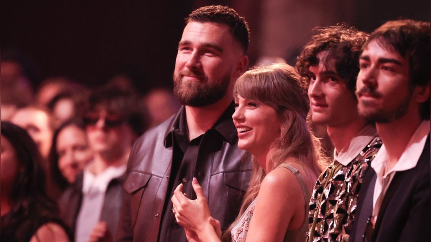 iHeartRadio Music Awards: Taylor Swift dankt Travis Kelce